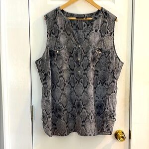 Apt 9 Snake Print sleeveless 2X Top- v neck , button front , back yoke pleat